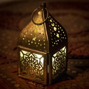  モロッコスタイルの透かし彫りLEDキャンドルランタン〔ロウソク風LEDキャンドル付き〕 約10.5×5.5cm / キャンドルスタンド キャンドル