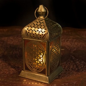  モロッコスタイルの透かし彫りLEDキャンドルランタン〔ロウソク風LEDキャンドル付き〕 〔オレンジ〕約18×9.5cm / キャンドルスタンド 