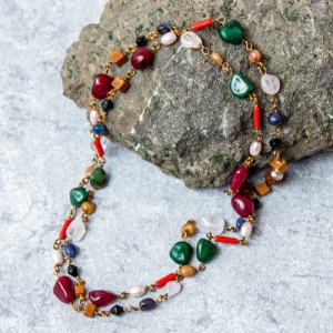  天然石 ナブラタン（9つの宝石）のネックレス 先端が菩提樹 / 数珠 インドの数珠 首飾り ルドラクシャ アジア エスニック アクセサリー 