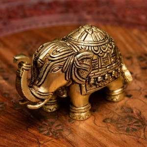  【送料無料】 ブラス製 装飾付きエレファント像 7cm / 象 ぞう ゾウ 神像 インド 神様 置物 エスニック アジア 雑貨