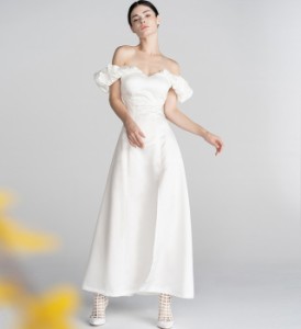 ウェディングドレス スレンダー ロングドレス オフショルダー 結婚式 花嫁 二次会 ドレス 白 スリット 背中あき  シンプル