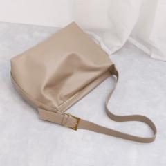 カシュカシュ（cache cache）/【A4ファイル対応】カシュカシュ cachecache / バックル付きビッグショルダー