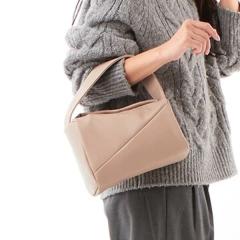 �J�V���J�V���icache cache�j/�J�V���J�V�� cachecache / �A�V�����g���[�����n���h���o�b�O