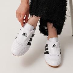 �r���[�e�B�[�����[�X ���i�C�e�b�h�A���[�Y�iBEAUTY&YOUTH�j/��adidas Originals��TAEKWONDO/�X�j�[�J�[