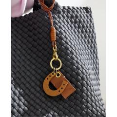 �yNEW�z�C�G�i�iIENA�j/�yHItsuki/�q�c�L�zhorse shoe strap �X�g���b�v