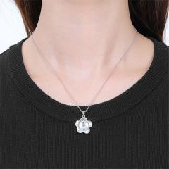 �}���[�N�����g�iMARY QUANT�j/�`�A���[�W���G�� �l�b�N���X