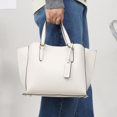 �x�[�X�iBASE�j/2WAY 3�w������|�P�b�g�d�l �n���h�o�b�O