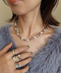 �X�^�C���istyiro�j/�o���b�N�p�[�������^���r�[�Y�l�b�N���X