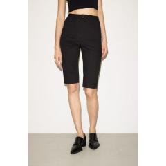 �X���C�iSLY�j/�yTHROW�zSTRETCH CAPRI �p���c