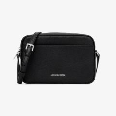 �}�C�P���E�R�[�X�iMichael Kors�j/JET SET TRAVEL �؃u�����U�[ �J�����o�b�O ���[�W