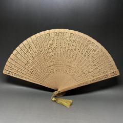 値下げ！高級 白檀扇子　透かし彫り　♪⭐︎ 値下げ！高級 白檀扇子 透かし彫り ♪⭐︎
