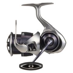 ダイワ 24 ルビアスST SF2000SS-P (Daiwa スピニングリール 釣り