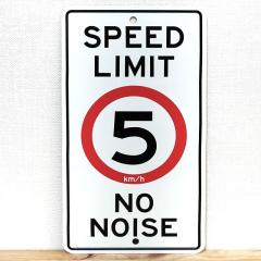 �Ŕ� ���b�Z�[�W�T�C�� �������x �v���[�g �A���~�j�E�� SPEED LIMIT �K���[�W ������� �V���v�� �A�����J�� �G�� �C���e���A �Ǐ��� �f