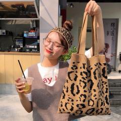 LAZA �y�u���E���E�z���C�g�z�g�[�g�o�b�O �V�����_�[ ���f�B�[�X ���I�p�[�h �q���E��