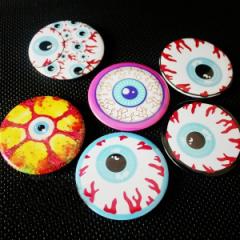 �ʃo�b�W ���C�u �ڋ� ���b�N �p���N �G�� emo ��߂��킢�� ��݂��킢�� �o�b�W �u���[�` 6cm 860302