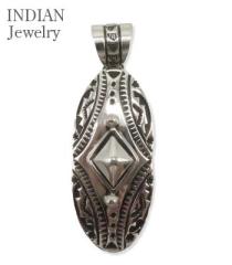 INDIAN JEWELRY �i�o�z��|�X�^���v���[�N|�y���_���g�g�b�v�wNavajo Stampede Pendant Geneva Ramone�x�y�A���J�W�E�l�C�e�B�u�zIJ-493