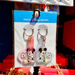 arribas   ディズニー ミッキー ミニー ブローチ 2個セット Disney レノックス 月の上で幸せな ミニー＆ミッキー ミニー