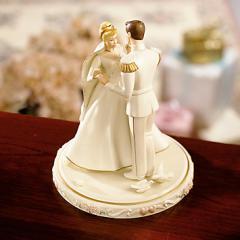 mbNX Vf̌̓ VfƉq EGfBOP[Lgbv LENOX Cinderellas Wedding Day Cake Topper fBYj[