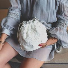 �QWAY �V�����_�[�o�b�O �В� �z���C�g ���[�X �����[�X ���� �~�j�T�C�Y �J�W���A�� ������ ���f�B�[�X �N���X�}�X �v���[���g �ޏ� 