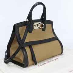 yÁzǕitFK(FERRAGAMO) K`[j 2WAYg[gobO J[t 21 H938 uEn@NFA us-2 2WAY ް 