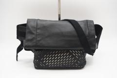 ��3���ȓ��ԕi��  BOTTEGAVENETA �{�b�e�K���F�l�^ ���U�[ �p�[�t�H���C�e�b�h �{�f�B�o�b�O 578540 �{�f�B�o�b�O �u���b�N ���U�[ ��
