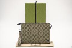 ��3���ȓ��ԕi�� �ɔ��i GUCCI �O�b�` GG�X�v���[�� �o�C�J���[ �X���[�� �|�[�` 768255 �N���b�`�o�b�O �o�C�J���[ �x�[�W�� �u���E��