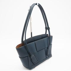 ��3���ȓ��ԕi�� ���i BOTTEGAVENETA �{�b�e�K���F�l�^ �}�L�V�C���g���`���[�g �X���[�� �A���R �g�[�g�o�b�O 575943 �n���h�o�b�O �l