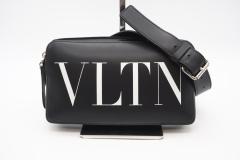 ��3���ȓ��ԕi�� ���i Valentino ���@�����`�m VLTN���S ���U�[ �x���g�o�b�O VY2B0A10WJW �E�G�X�g�o�b�O �u���b�N ���U�[ �����Y