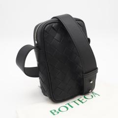 ��3���ȓ��ԕi�� ���i BOTTEGAVENETA �{�b�e�K���F�l�^ �C���g���`���[�g�� �N���X�{�f�B�o�b�O 743214 �V�����_�[�o�b�O �u���b�N �J