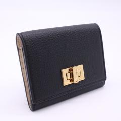 ��3���ȓ��ԕi�� �ɔ��i FENDI �t�F���f�B �Z�����A �s�[�J�u�[ �J�[�h�P�[�X 8M0425 �J�[�h�P�[�X �u���b�N �A�C�{���[ ���f�B�[�X