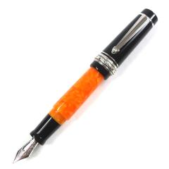 万年筆 ペン先14KT ドルチェヴィータ デルタ 未使用品 14金ニブ ゴールドトリム Mini DV ミニ オリジナル 万年筆 デルタ オレンジ×黒 筆記具