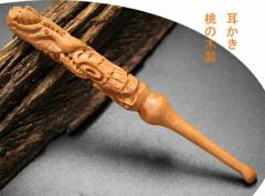 耳かき　桃木製　彫り　鶴　つる　工芸品 