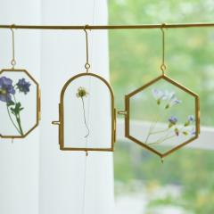 BRASS�̃n���M���O�t���[���b�^�J �V���v�� �f�B�X�v���C �C���e���A �G�� ������� �t�b�N �i�`������ �I�t�B�X �W�� �k�� �I�[�i�����g