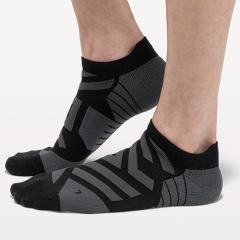 �I�� ON Performance Low Sock �����Y �����j���O�\�b�N�X 344.00816