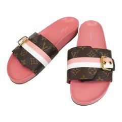 CBg {fBA tbv T_ mO fB[X sN uE LOUIS VUITTON  yApEz