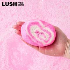 LUSH �X�m�[�t�F�A���[ ���[�� �o�u���o�[ �A���C ������ �N���X�}�X ���ʌ��� �M�t�g �v���[���g ��̗d�� �Â� ���� �ێ� ���b�V�� ��