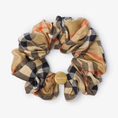 �y�|�C���g5�{�z�o�[�o���[�^BURBERRY "�`�F�b�N �V���N�V���V���h �w�A�A�N�Z�T���[�E�w�A�S��(�T���h�x�[�W��) 8119726�^SAND BEIGE