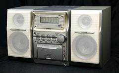 ビクター Victor |CD/MDLP コンポ CA-UXZ7MD ダブル4倍録音(中古品)の ビクター Victor |CD/MDLP コンポ CA-UXZ7MD ダブル4倍録音(中古品)の