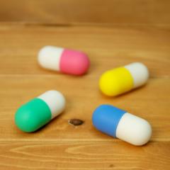 薬ケース 携帯用サプリメントケース 4個入 サプリメントカプセル （ 携帯用 ピルケース 薬入れ 持ち運び 保存 保管 携帯 サプリメント 錠