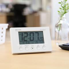 目覚まし時計 電波時計 温湿度計 カレンダー付き フィットウェーブスマート （ めざまし時計 卓上めざまし時計 置き時計 デジタル 電波 