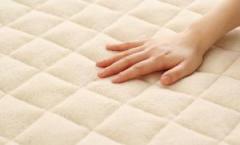 ラグ マット 絨毯 おしゃれ 365日きもちいいふっくらキルト仕立ての洗えるコットンタオルラグ防ダニ 抗菌防臭わた入すっきりタイプ185×1
