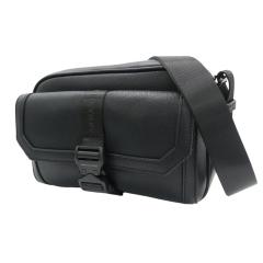 ARMANI EXCHANGE �A���}�[�j �G�N�X�`�F���W A/X �����Y�V�����_�[�o�b�O XM002567 AF22537 �u���b�N 2026�t�ĐV��