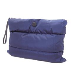 MONCLER �����N���[�� �����Y�N���b�`�o�b�O 6B00001 M7451 / CARADOC CAPTOP CASE �l�C�r�[ 2026�t�ĐV��