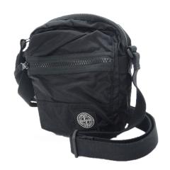 STONE ISLAND �X�g�[���A�C�����h �����Y �V�����_�[�o�b�O 9200015 �u���b�N 2026�t�ĐV��