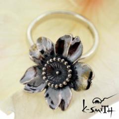 P[X~X K-SMITH o[Xf[ t[ Vo[ O w 3 Birthday Flower Ring KF-RING-03