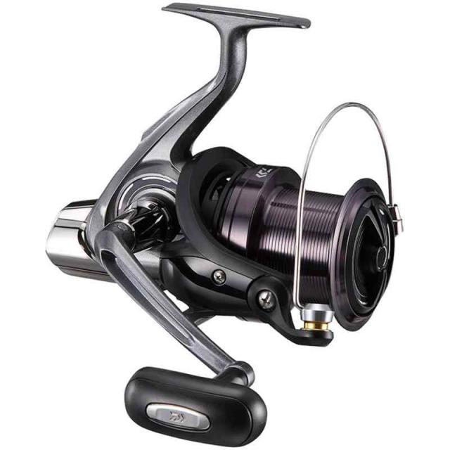 ダイワ(DAIWA) スピニングリール(投げ・遠投) 17 WINDCAST 4000(2017モデル) スピニングリール(投げ・遠投) 4000 ブラック ダイワ(DAIWA