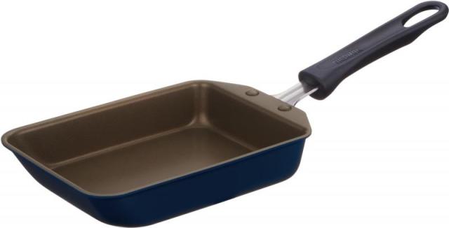 サーモス デュラブルシリーズ 玉子焼きフライパン 13cm ネイビー ガス火専用 焦げつきにくい 耐久性コーティング PFOA PFOS不使用 片手で軽々持てる 軽量モデル KFI-013E NVY