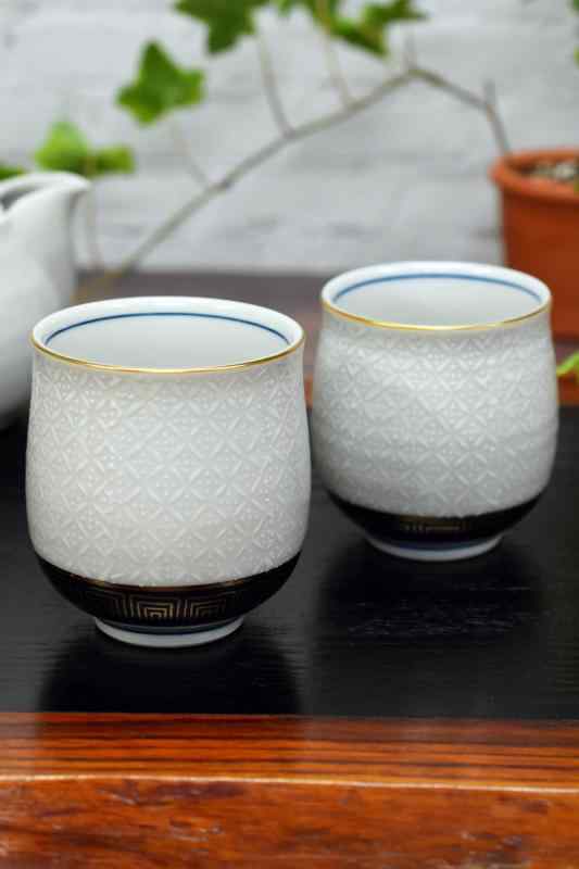 和座の蔵 おしゃれ ペア 湯呑み 九谷焼 夫婦湯呑み 白七宝 陶器 ブランド 和食器 日本製 結婚記念日 還暦祝い 古希祝い 喜寿祝い 傘寿祝い 米寿祝い プレゼント ギフト