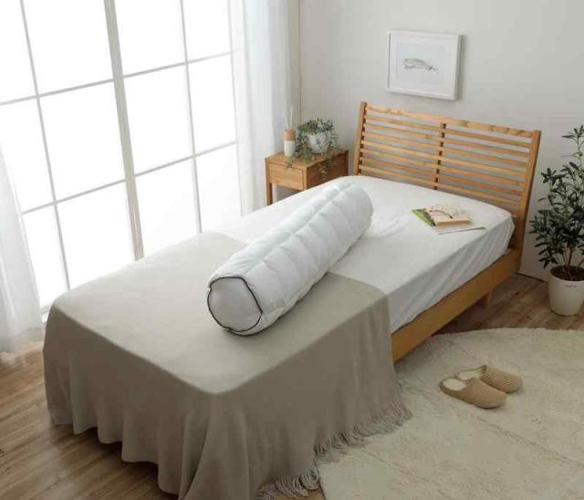 イケヒコ 寝具 抱きまくら ピロー 雲抱き枕 クラウディア アイボリー 約25R×110cm カバー付き 手洗い ふわふわ 睡眠 安眠 清潔 オールシーズン ＃1195550013129