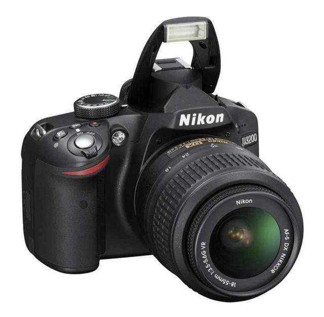 【箱付き一眼レフ+レンズ2本セット】NikonD600+18-200+105 箱付き一眼レフ+レンズ2本セット】NikonD600+18-200+105 箱